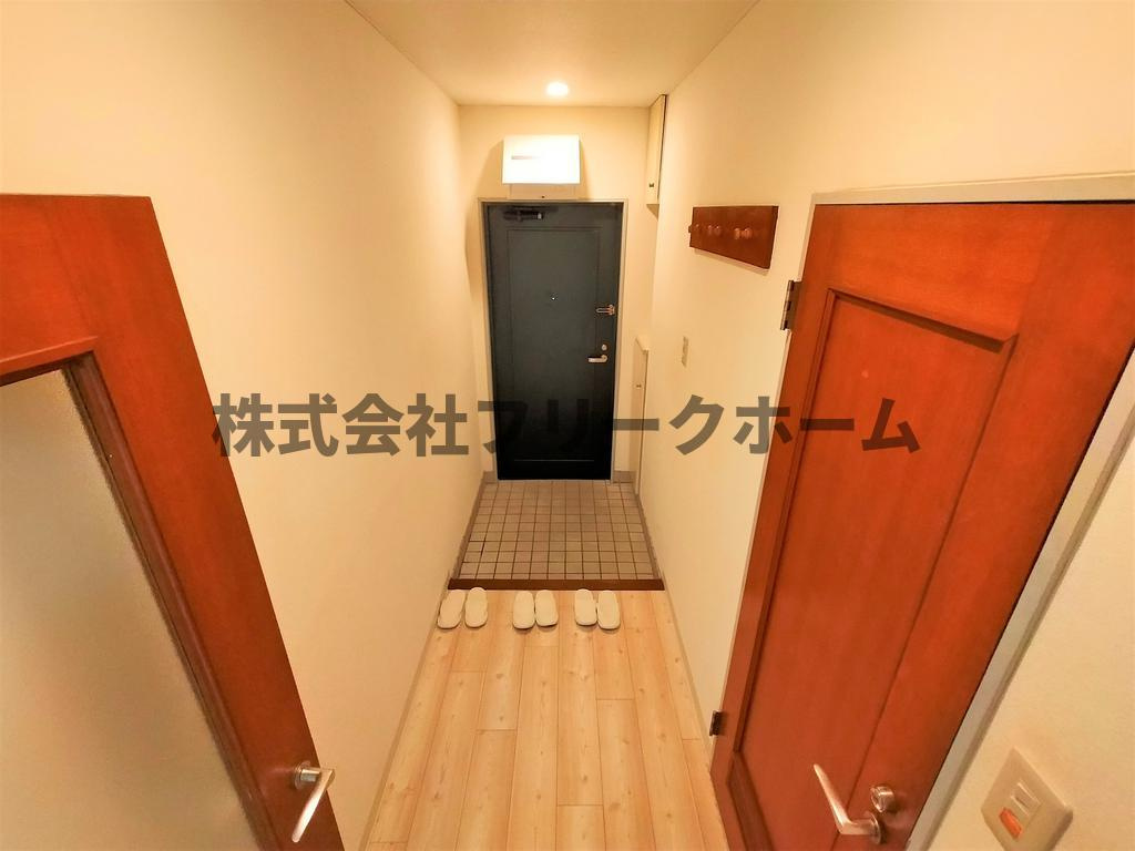 三鷹市井の頭２丁目のアパートの玄関