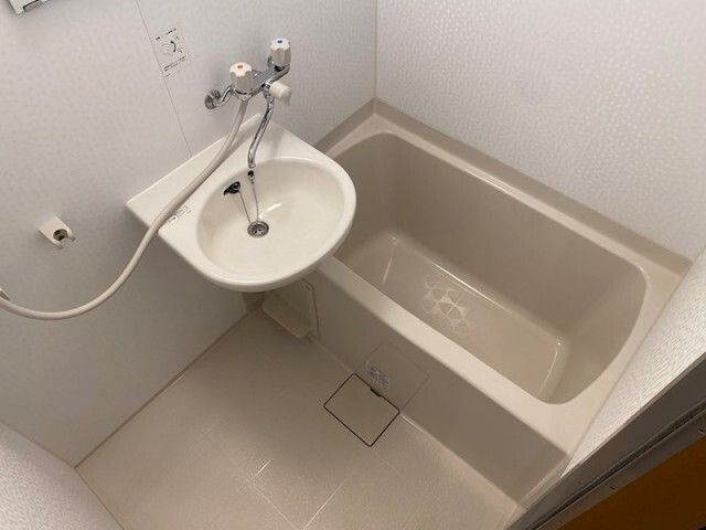 グルクスハイムⅡの浴室