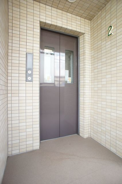エクセルグランデ高洲のその他|各階停止のエレベーター。