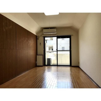 【居間・リビング】 | ※同一仕様・別号室の参考写真