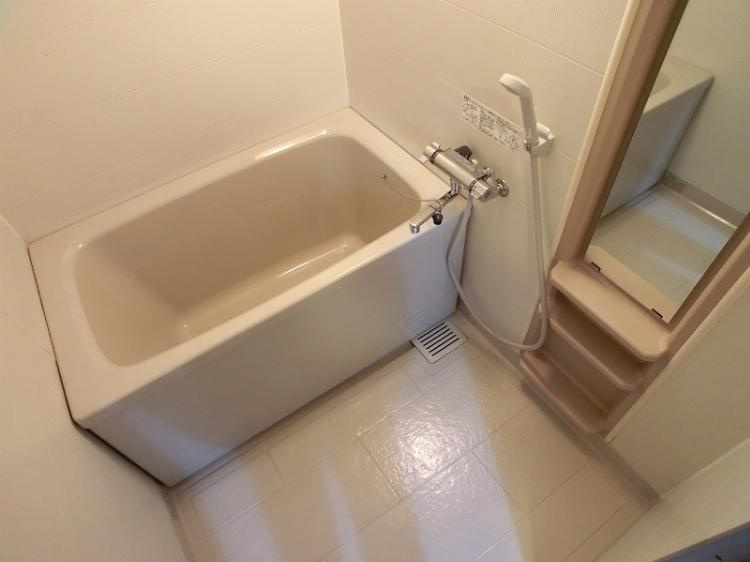 クレストG34の浴室