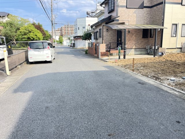 南大野１丁目　新築の外観|前面道路の様子