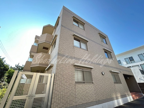 茅ヶ崎市東海岸南１丁目の賃貸マンションの外観