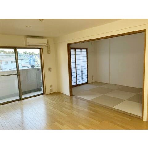茅ヶ崎市東海岸南１丁目の賃貸マンションの居間・リビング
