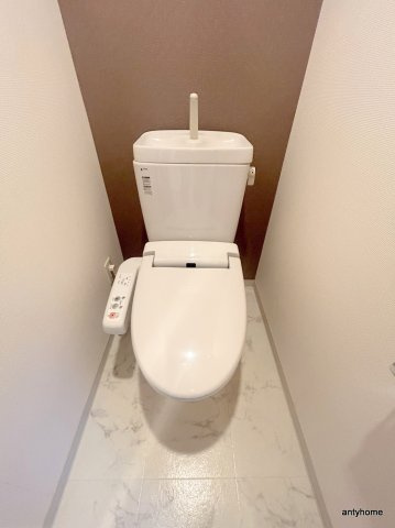 エスリードコート難波ウエスト　仲介手数料無料のトイレ