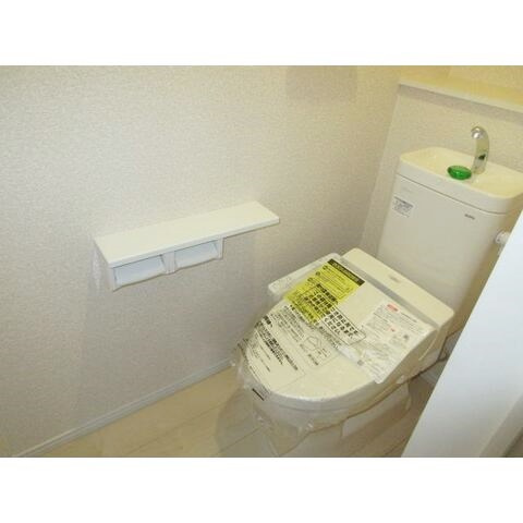 茅ヶ崎市菱沼２丁目の一戸建てのトイレ