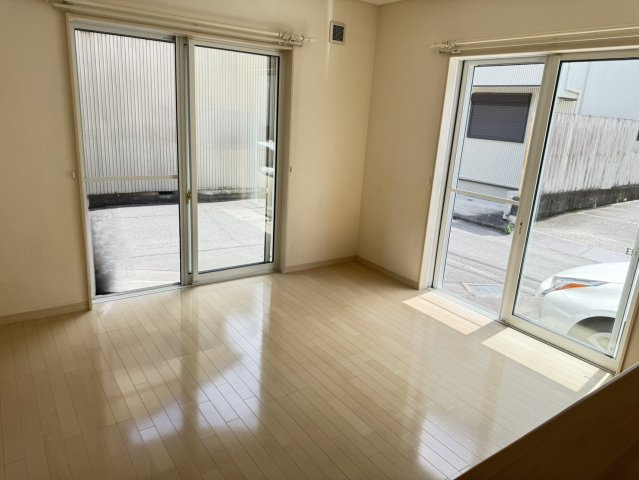 静岡市　駿河区　馬淵1丁目　中古住宅　3LDKの居間・リビング