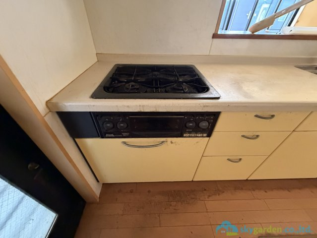 平塚市岡崎　中古戸建のキッチン