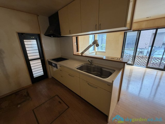 平塚市岡崎　中古戸建のキッチン