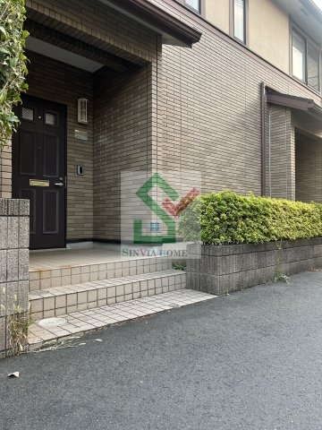 グレースガーデンA棟のエントランス