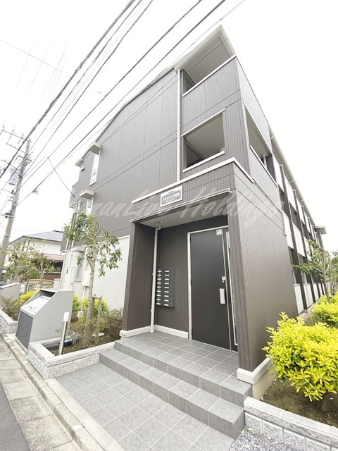 藤沢市円行１丁目のアパートの外観