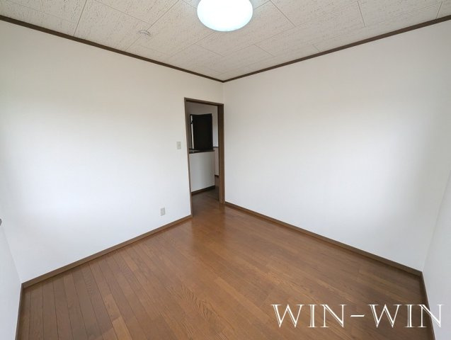 牟呂公文町貸家の寝室