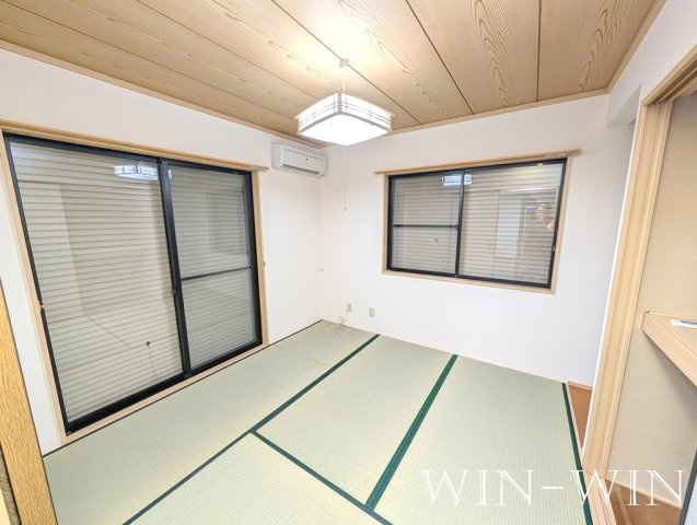 牟呂公文町貸家の寝室