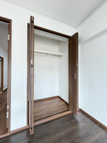 ローレルハイツ茨木総持寺2号棟の収納