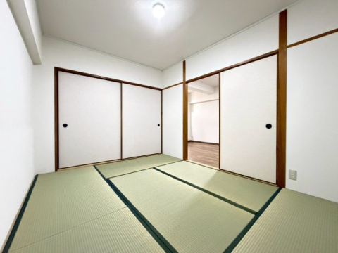 ローレルハイツ茨木総持寺2号棟の内装