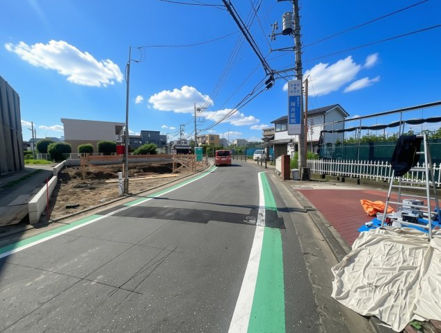 稲城市押立第６の前面道路含む現地写真