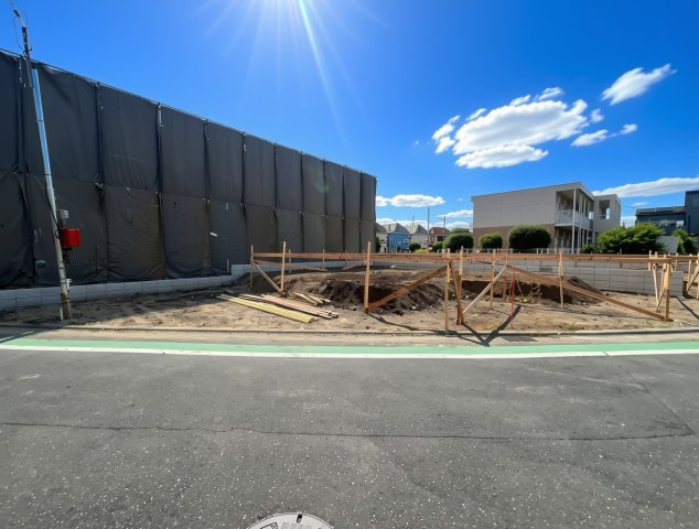 稲城市押立第６の前面道路含む現地写真