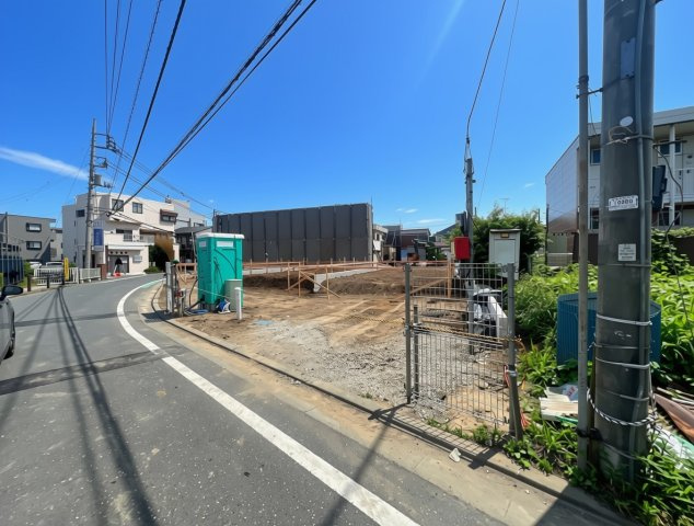稲城市押立第６の前面道路含む現地写真