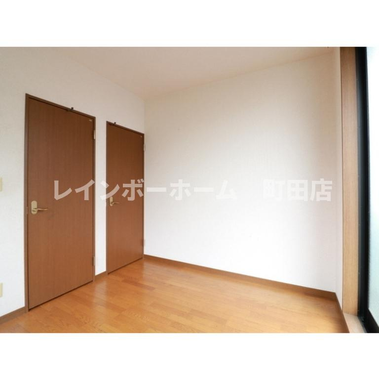 アンプルール　ブワ　Ogawa　１※初期費用分割あと払いサービス利用可能物件の居間・リビング