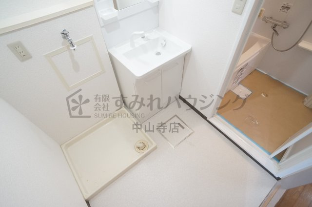 プリメゾン栄美寿の洗面所
