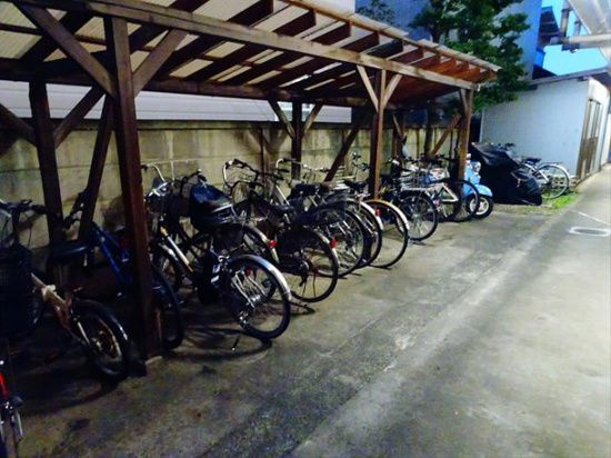 桜マンションの駐車場