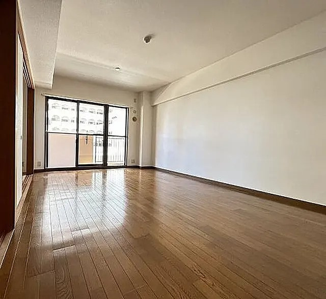 ハイツ本山の居間・リビング
