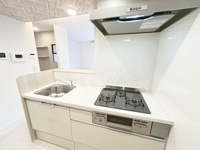 茅ヶ崎市赤松町のアパートのキッチン