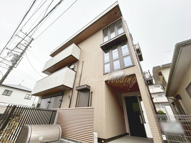 茅ヶ崎市赤松町のアパート