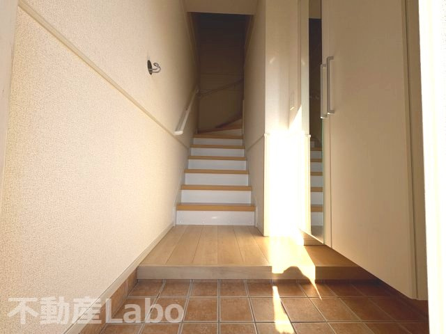 ナイトAの玄関