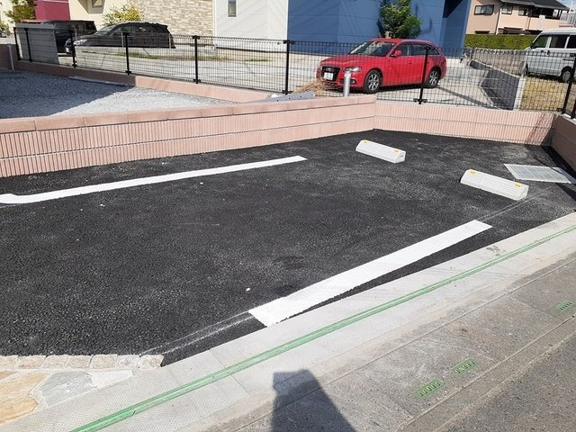ユニゾン花月Ⅱの駐車場