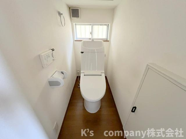◎高座郡寒川町中瀬　中古戸建のトイレ|白を基調とした清潔感のあるトイレ◇