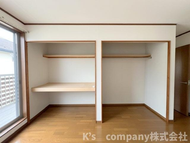 ◎高座郡寒川町中瀬　中古戸建の収納|洋室7帖の収納は奥行きも広く収納力があります◇