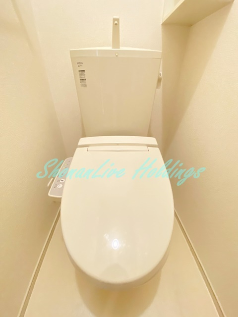 茅ヶ崎市小和田２丁目のアパートのトイレ