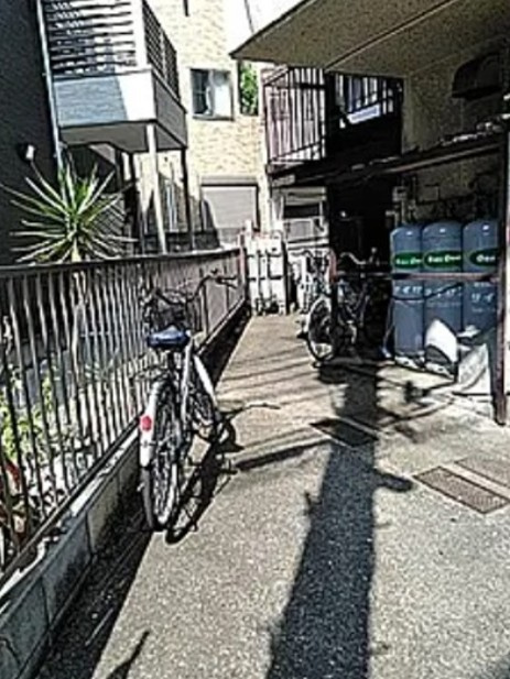 藤田マンションのエントランス
