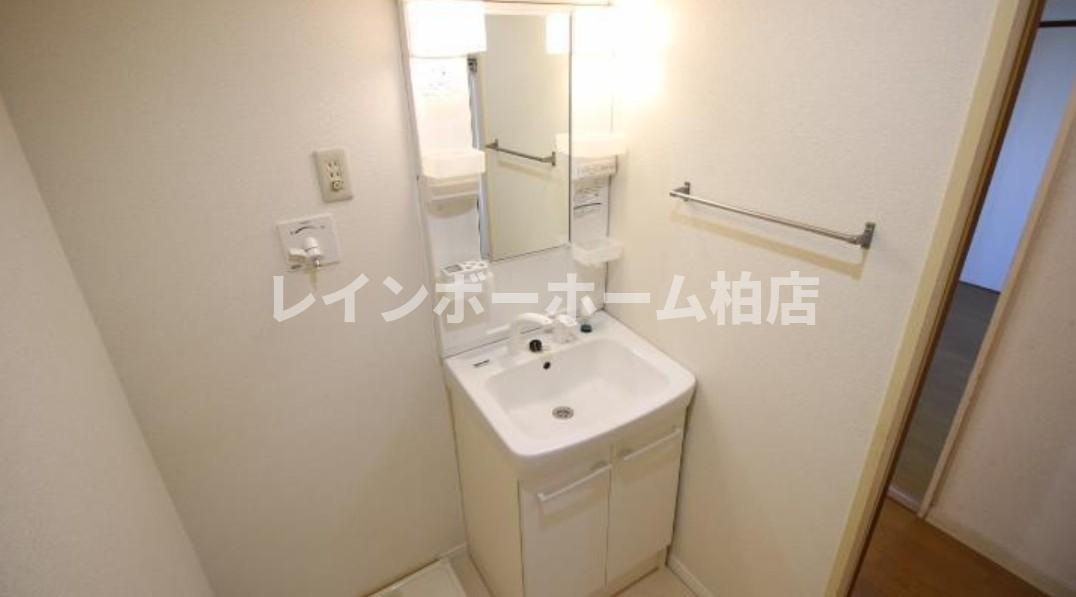 【仲介手数料：50％OFF】対象物件！の洗面所|シャワー付き洗面台です