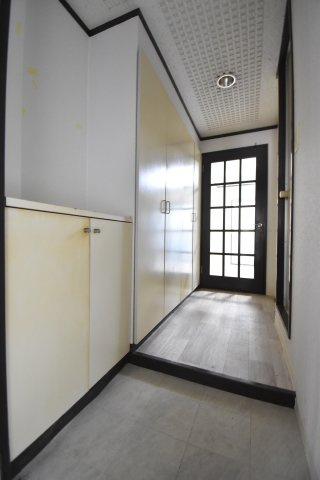 ファサードヴィオレの玄関
