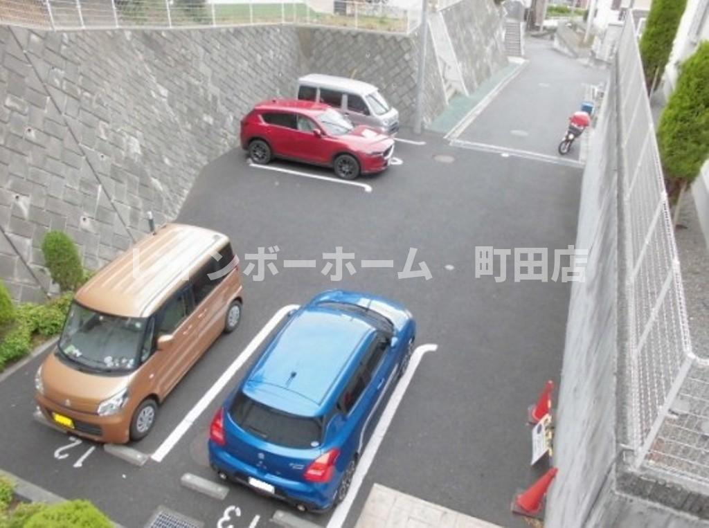 ソワーニュ　トロワ※初期費用分割あと払いサービス利用可能物件の駐車場