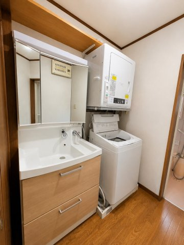 深草平田町の独立洗面台|※掲載写真はプライベート保護の為、家具・調度品をCG処理で削除しています。

