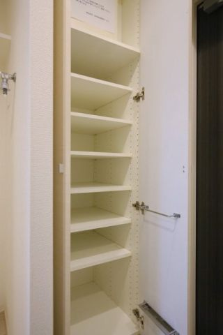 クレヴィスタ品川西大井の収納