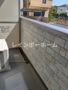 川越市砂新田１丁目のアパートのバルコニー