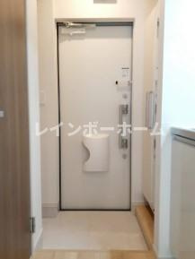 川越市砂新田１丁目のアパートの玄関