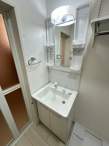 ブリーゼ平町の独立洗面台
