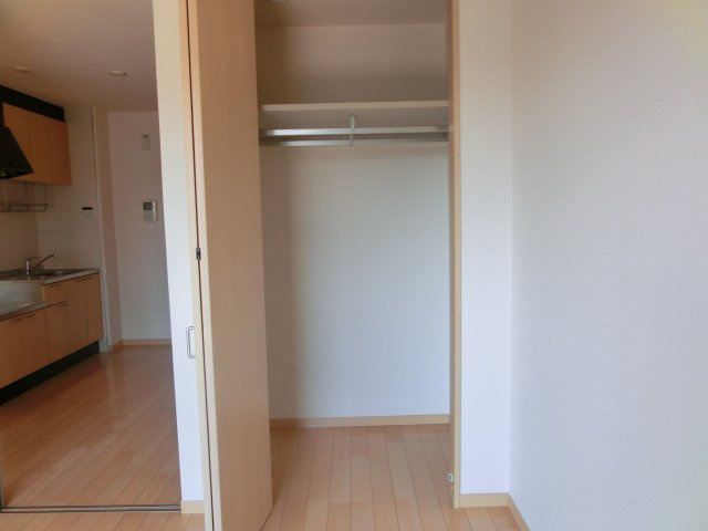 エバーグリーン若江岩田の収納