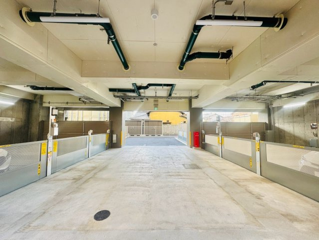 ケイマン の駐車場