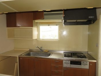 松山市溝辺町　中古戸建　３ＬＤＫのキッチン