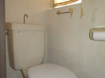 松山市溝辺町　中古戸建　３ＬＤＫのトイレ