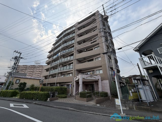 レクセルガーデン鶴巻温泉の外観