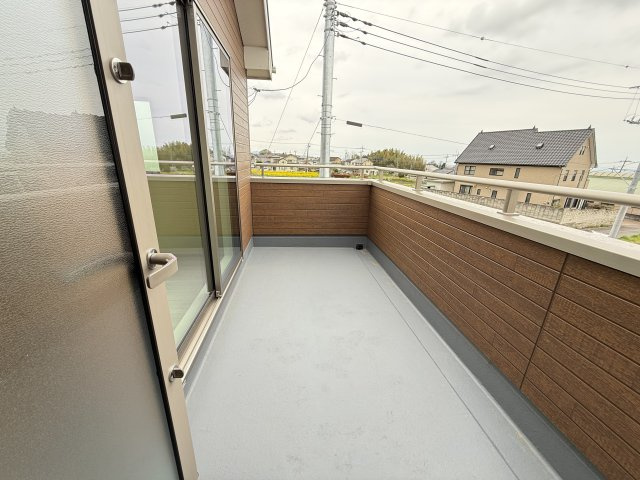 リーブルガーデンS第18渋川金井　2号棟の収納|【イメージ写真】バルコニー1です。南面バルコニーです。