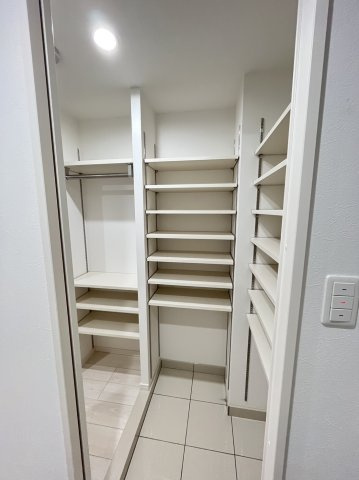 福岡市南区清水４丁目の賃貸マンションの玄関
