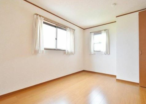 【中古】川越市萱沼リフォーム中古住宅の洋室|2F 6.5帖洋室です